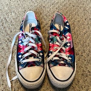 Converse All Star sneakers. Like new. Size 7 womens